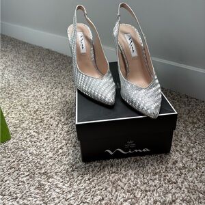 Nina Glittering Silver Pointed Heels